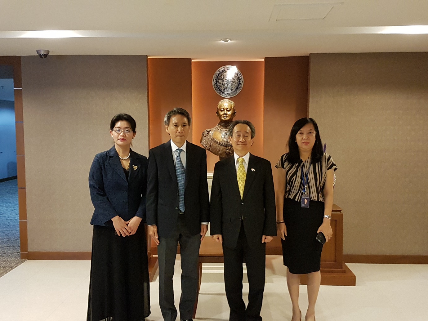 Visit to the Devawongse Varopakarn Institute of Foreign Affairs in Bangkok